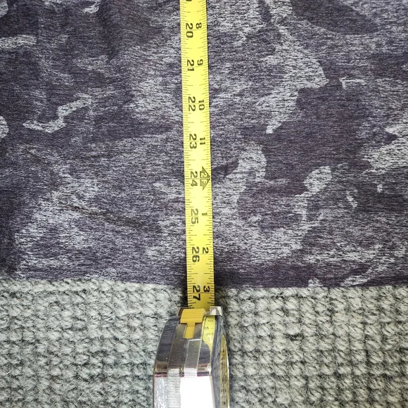 lululemon athletica Charcoal Camouflage Vinyasa Wrap - Picture 9 of 13